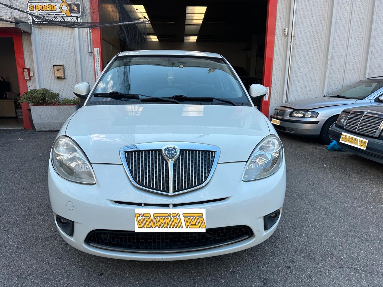 Lancia Ypsilon 1.3 MJT 75 CV Diva