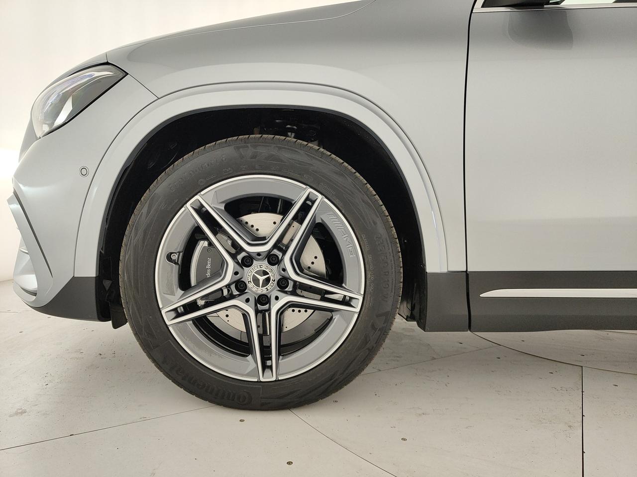 Mercedes-Benz GLA 200 d