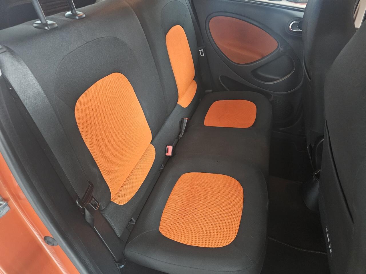 Smart ForFour 70 1.0 SportPassion Edition 1
