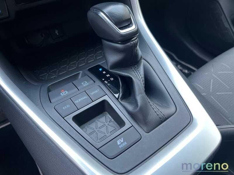 Toyota RAV4 2.5 vvt-ie h Active 2wd 218 CV e-cvt