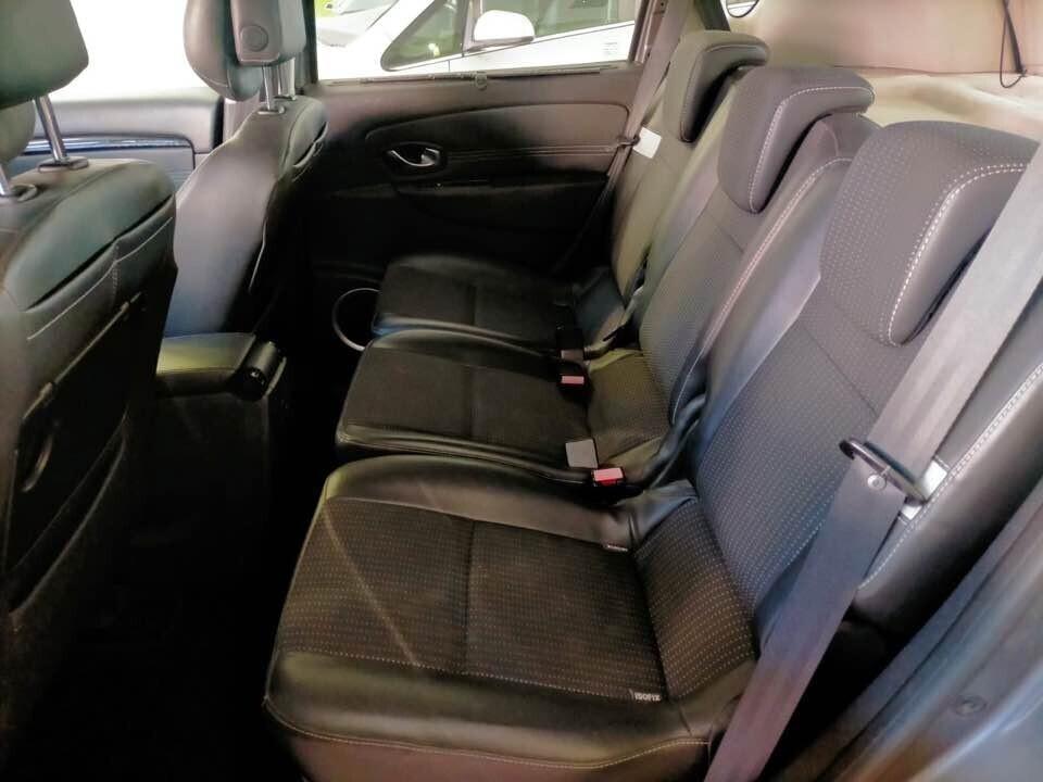 Renault Scenic X-MOD 110 CV