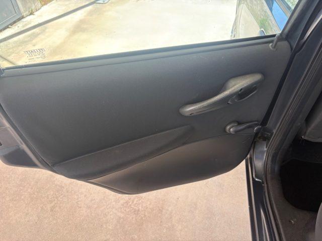FIAT Punto 1.2i cat 5 porte POCHI CHILOMETRI OK NEOP