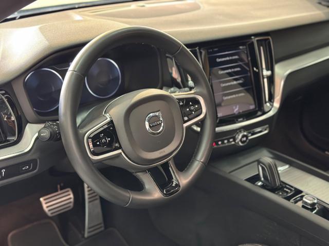 VOLVO V60 B4 (d) Geartronic R-Design*IVA ESPOSTA