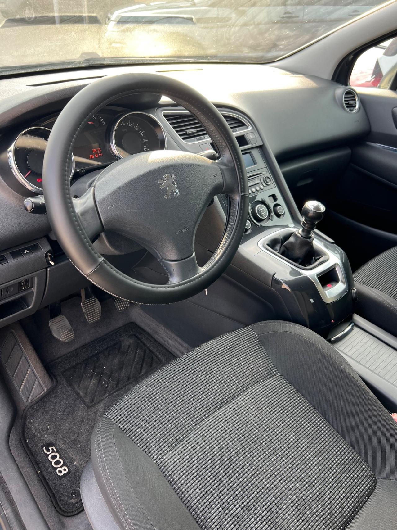 Peugeot 5008 1.6 HDi 112CV Premium