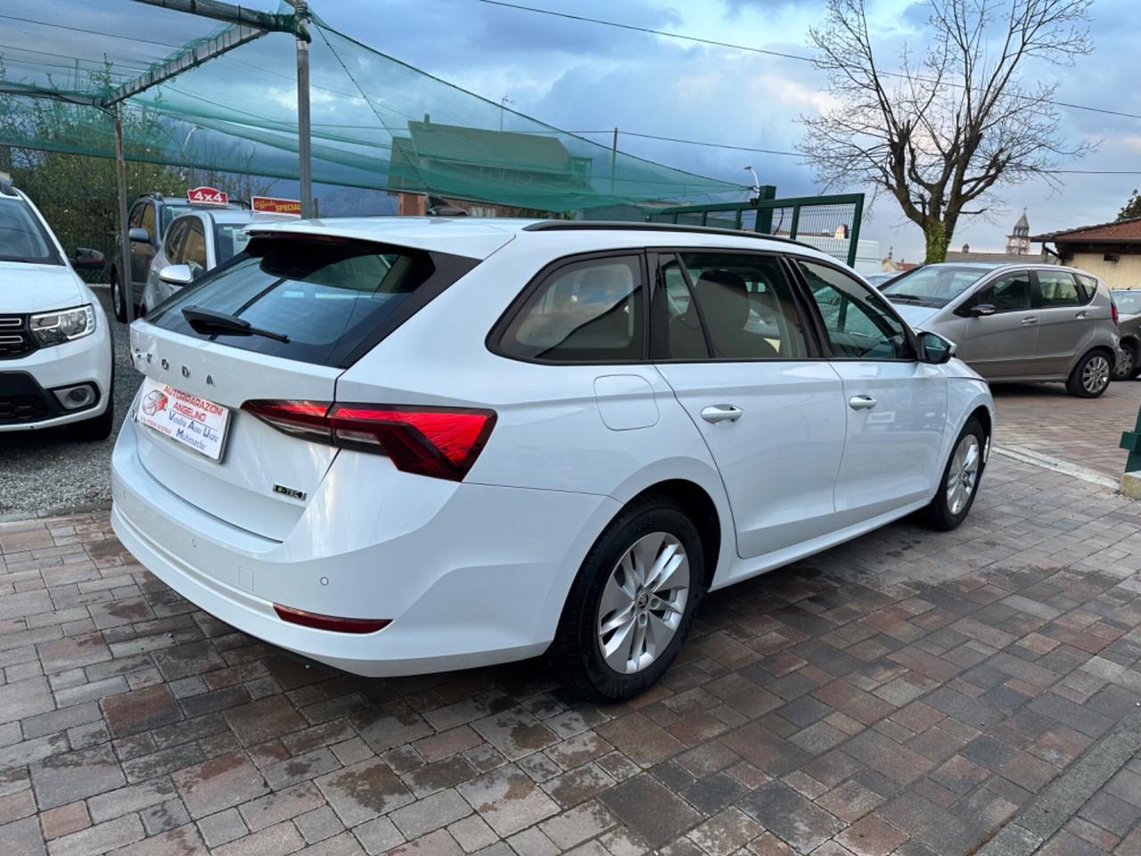 Skoda Octavia 1.0 e-TEC DSG Wagon Executive