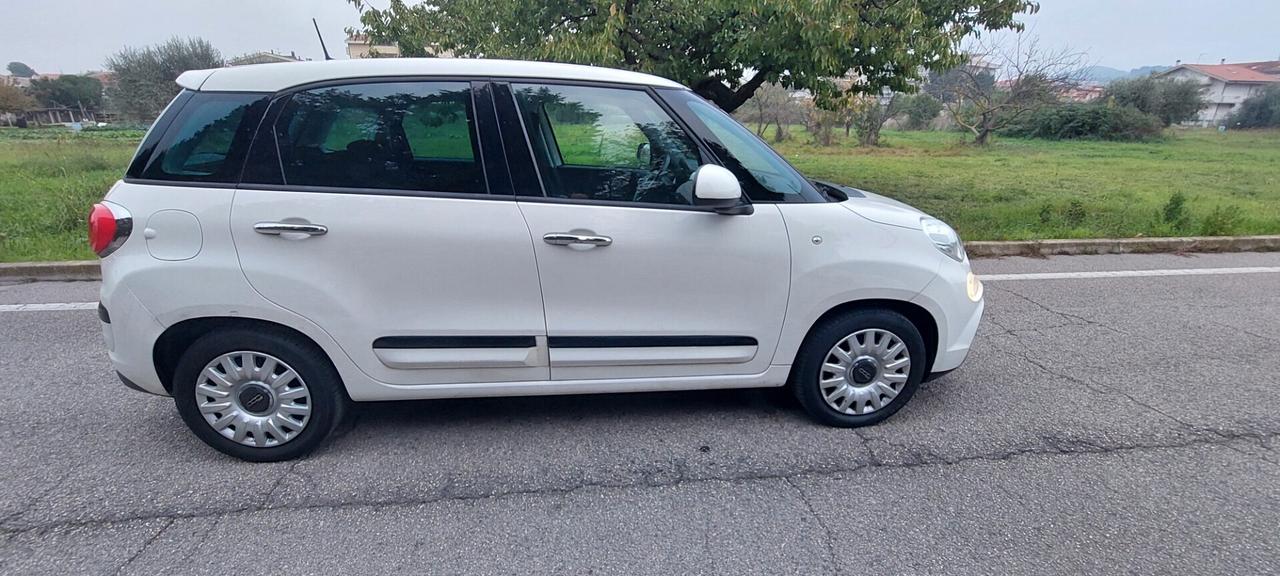 500L 1,3 DIESEL 95 CV RESTAYLING MODELLO NUOVO NAVI TELEFONO FULL FULL IMPECCABILE