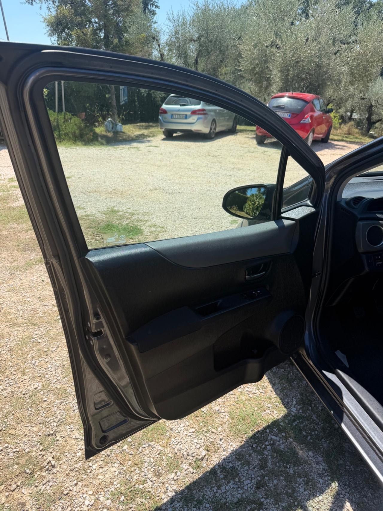 Toyota Yaris 1.0 5 porte Lounge