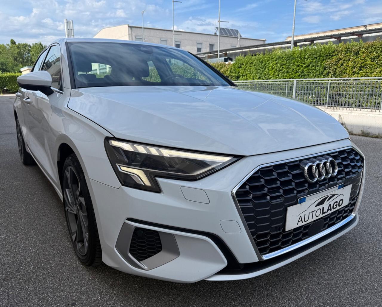 Audi A3 SPB 2.0 TDI S tronic Business .. 2022
