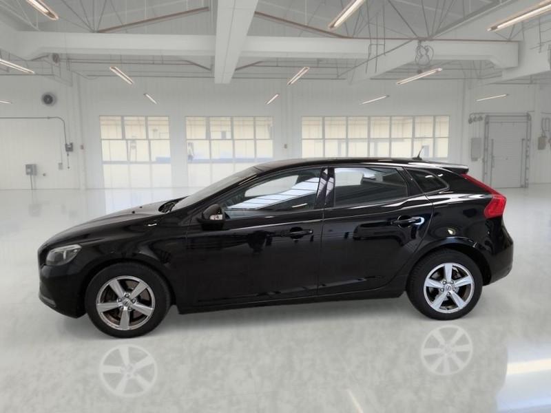 VOLVO V40 D2 Geartronic Business 5 PORTE BERLINA