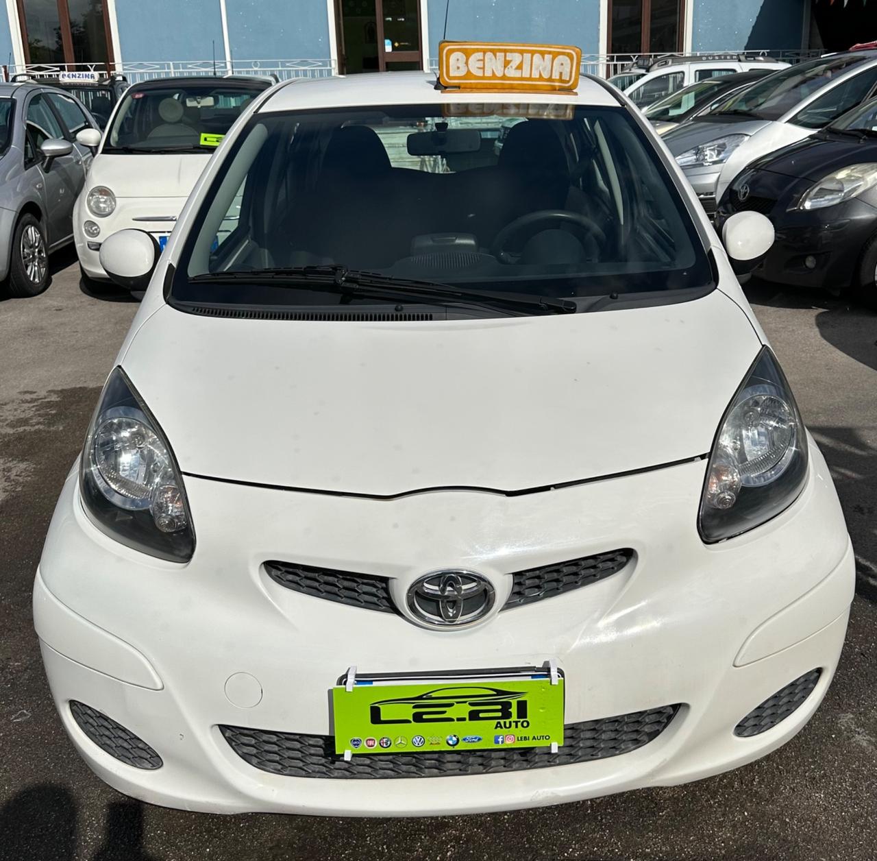 Toyota Aygo 1.0 BENZ. 5 porte Now Connect 2011