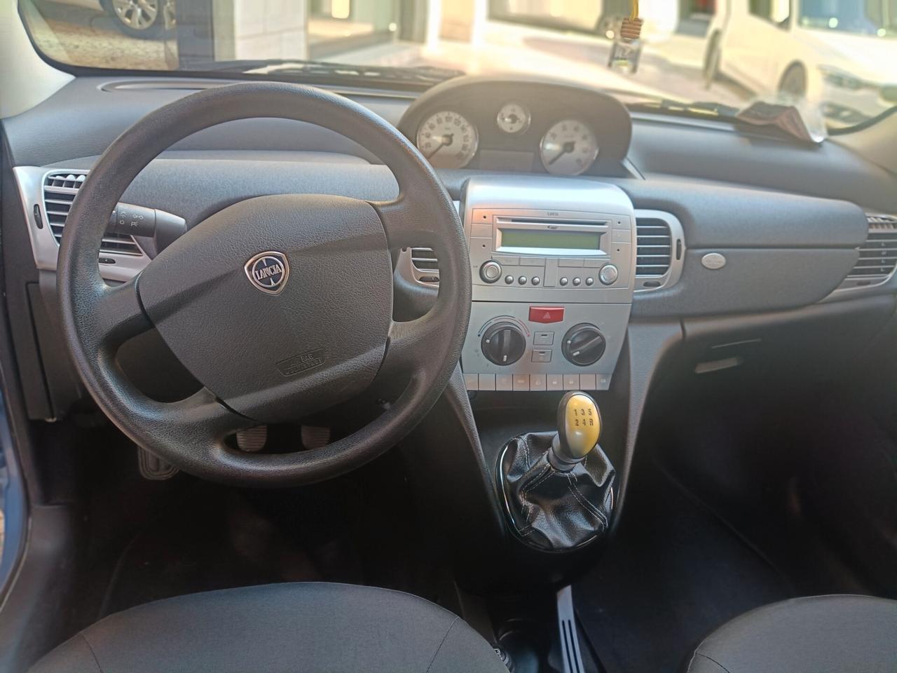 LANCIA YPSILON -IMPECCABILE-NEOPATENTATI-Euro4690-