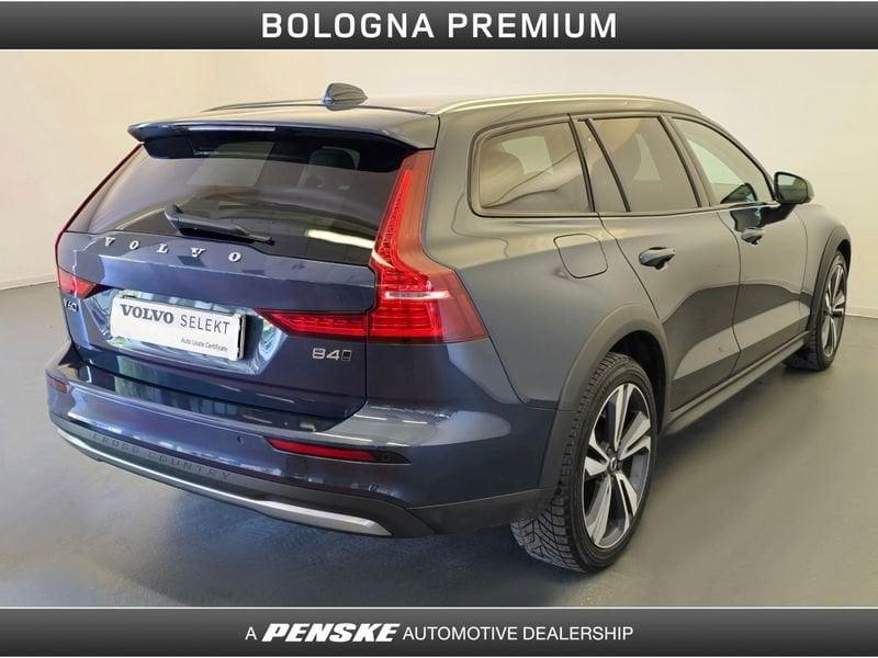 Volvo V60 Cross Country V60 Cross Country B4 (d) AWD automatico Plus
