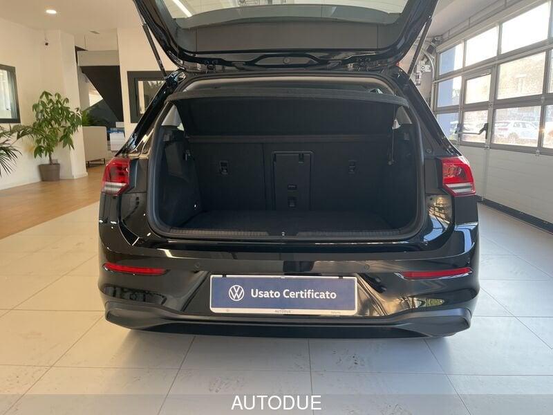 Volkswagen Golf 8 2.0 TDI SCR LIFE DSG 115 CV