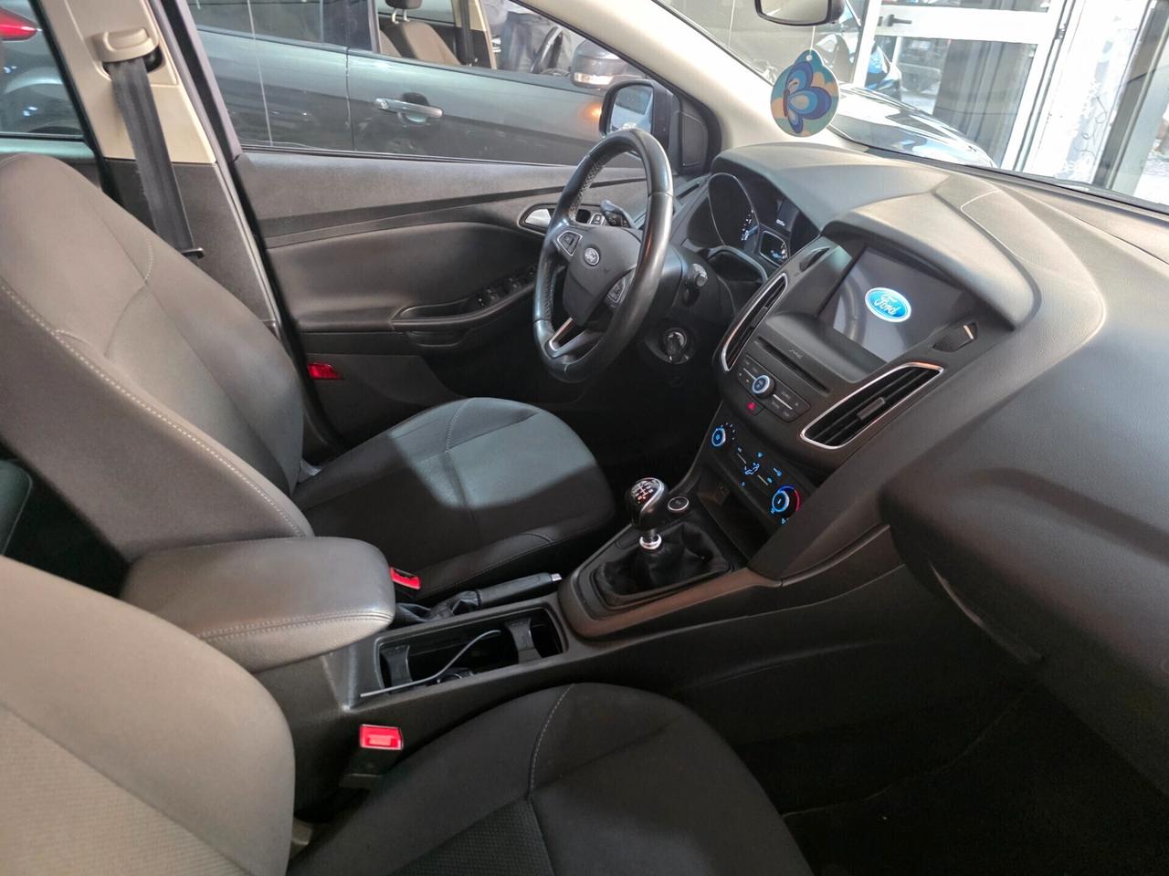Ford Focus 1.5 TDCi 95cv TITANIUM 1 PROPRIETARIO