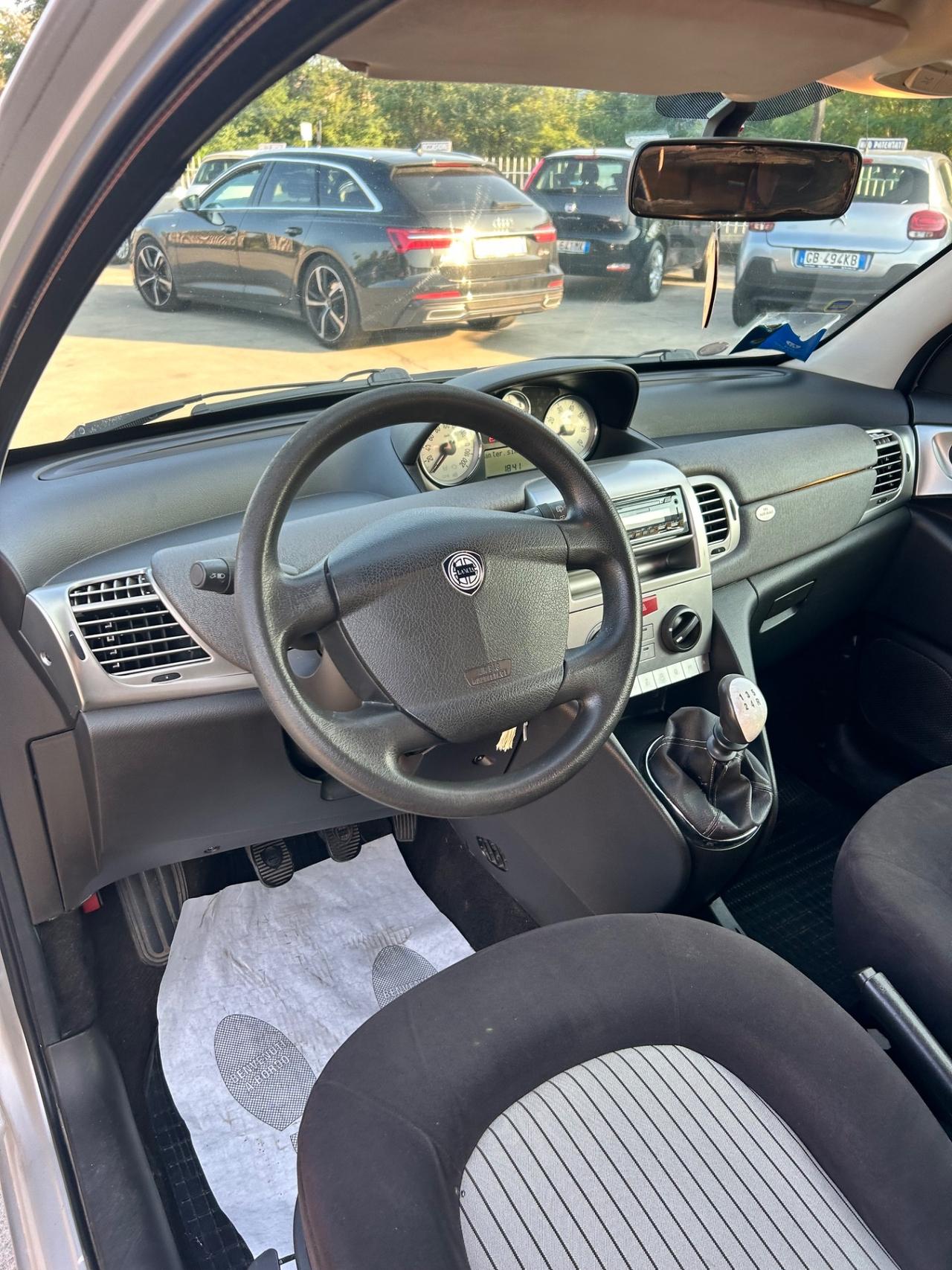 Lancia Ypsilon 1.2 Argento