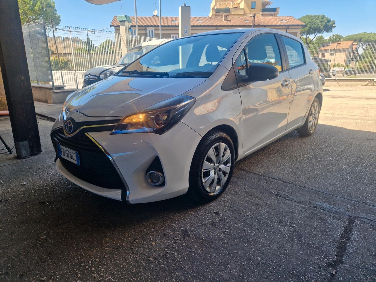 Toyota Yaris 1.5 Hybrid VAN AUTOCARRO