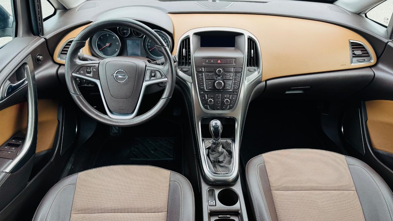 Opel Astra 1.7 CDTI 110CV Sports Tourer Cosmo