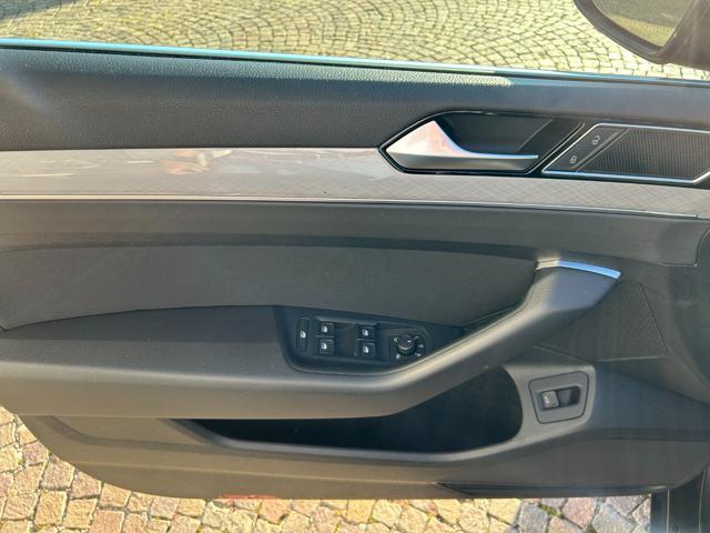 VOLKSWAGEN Passat Variant 2.0 TDI SCR 122 CV EVO DSG Business