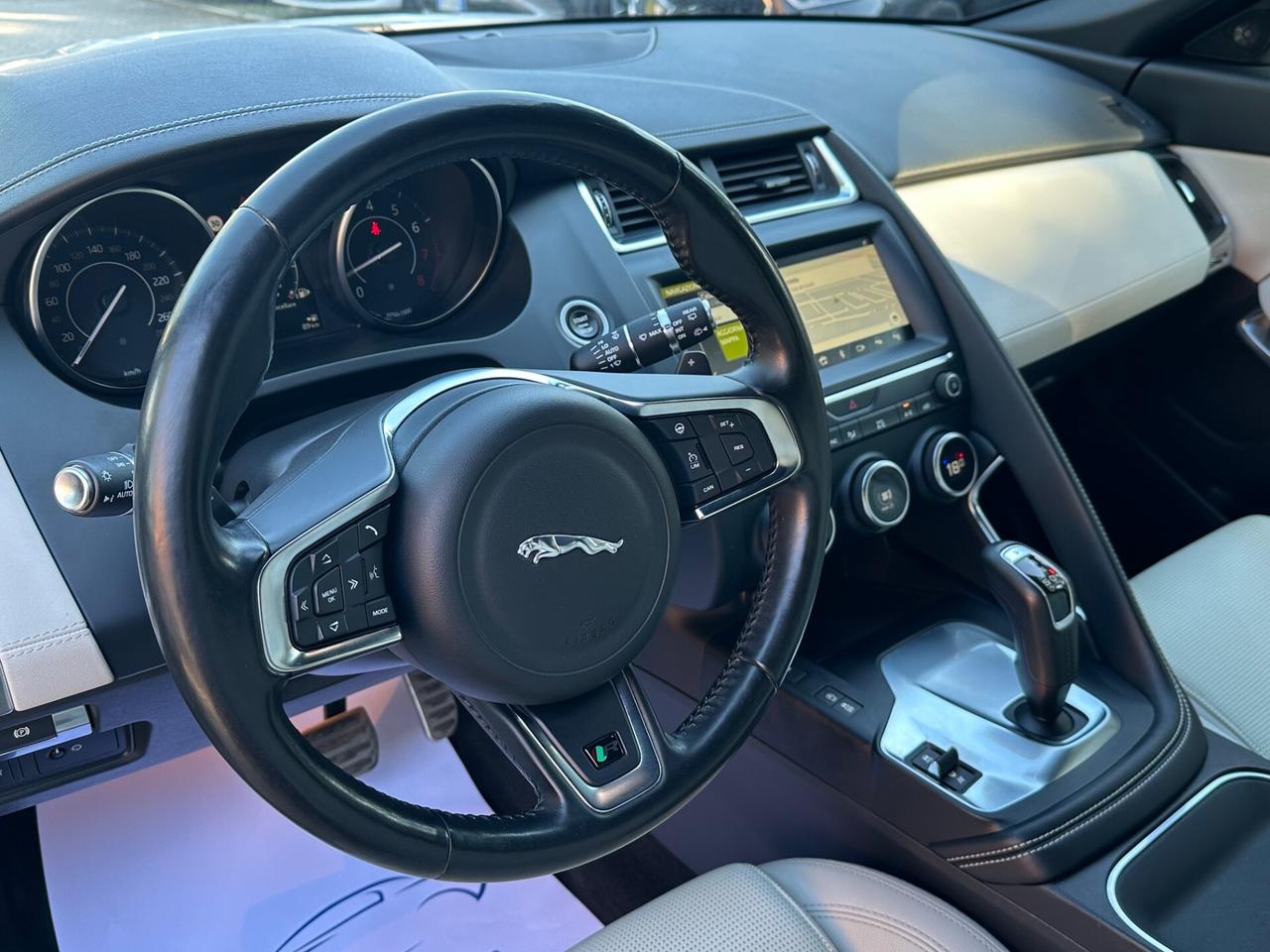 Jaguar E-Pace 2.0 249 CV AWD aut. First Edition