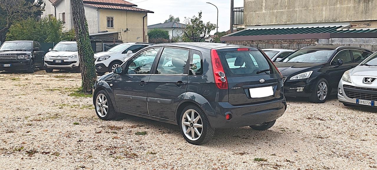 Ford Fiesta 1.2 16V 5p. Ghia OK NEOPATENTATI