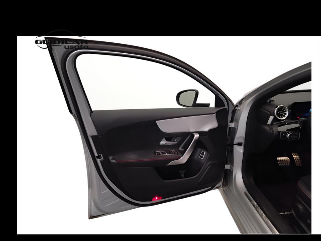 Mercedes-Benz Classe A - W177 2018 - A 250 e phev (eq-power) Premium auto