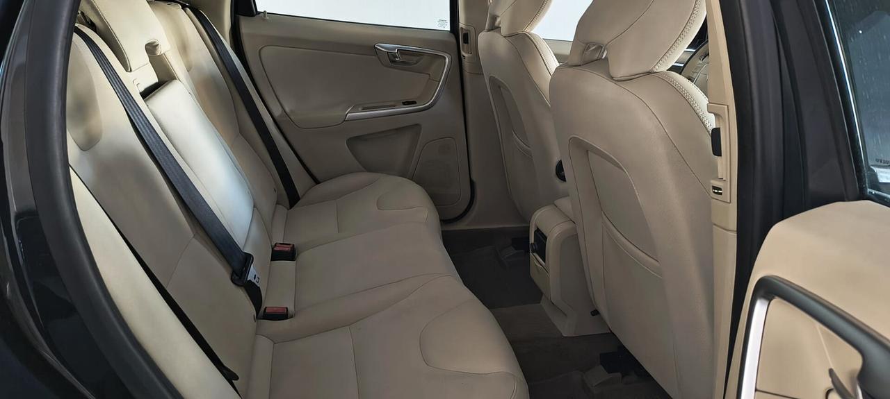 Volvo XC 60 XC60 D5 AWD Momentum