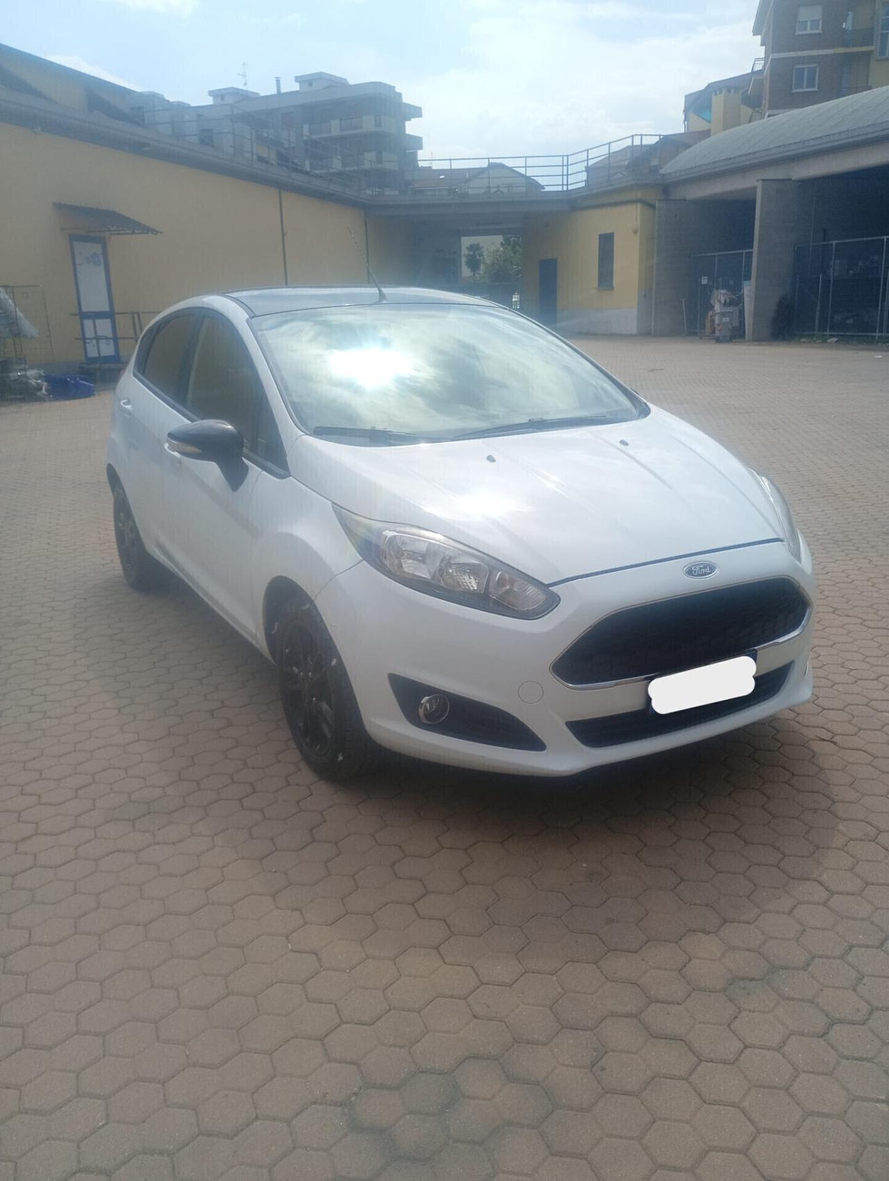 Ford Fiesta - APERTI AD AGOSTO