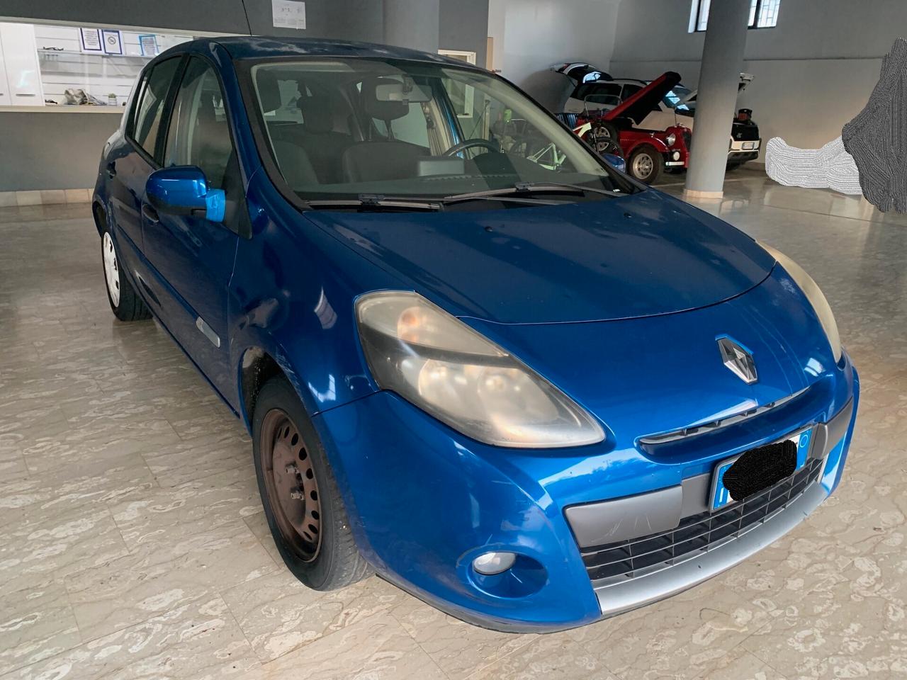 Renault Clio 1.2 16V 5 porte Automatica Dynamique