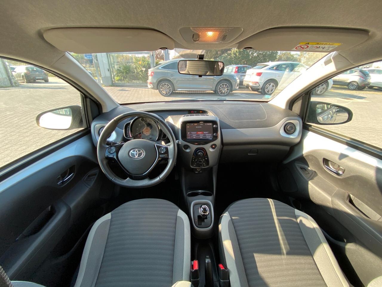 Toyota Aygo 1.0 x-business 72cv automatica