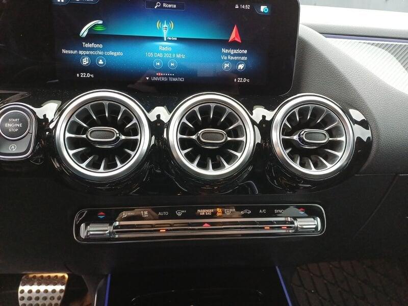 Mercedes-Benz GLA GLA 180 Automatic Premium NIGHT-PACK