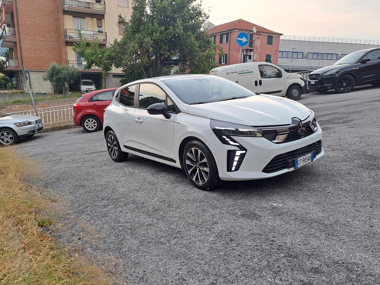 Mitsubishi Colt 1.0L turbo 90 CV Invite