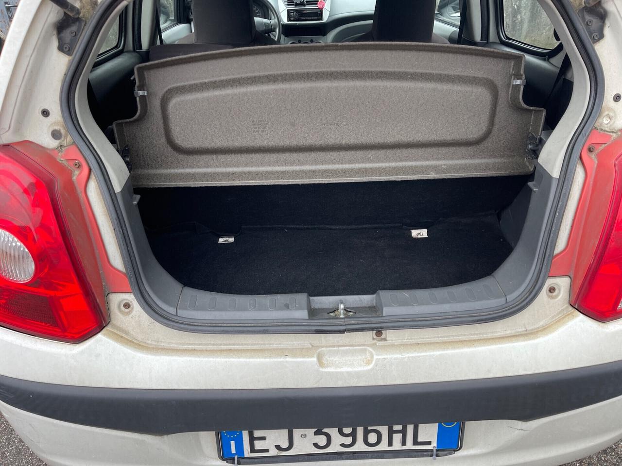 Nissan Pixo 1.0 benzina euro5a neopatentati
