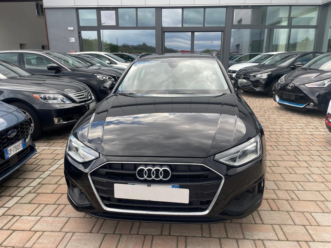 Audi A4 Avant 30 TDI/136 CV S tronic Business