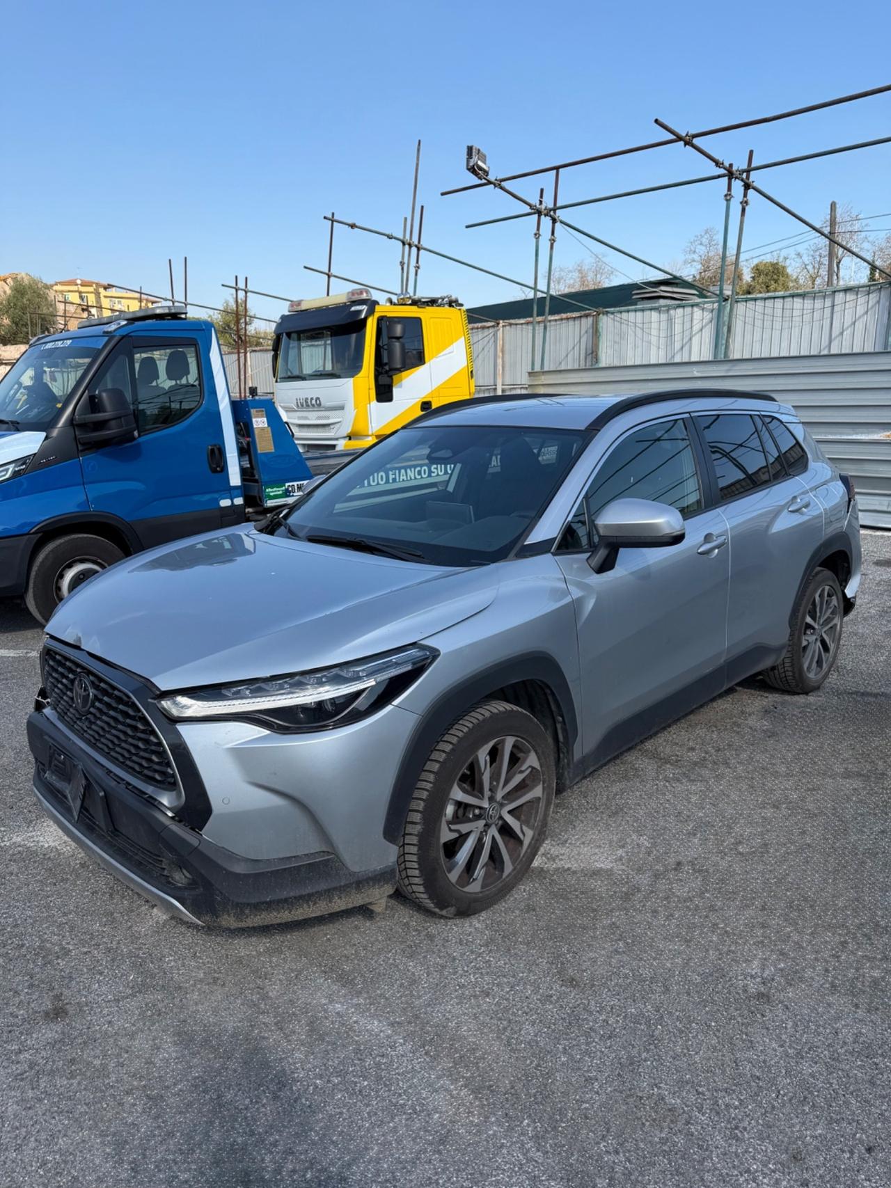 Toyota Corolla Cross 1.8 Hybrid 140CV SINISTRATA