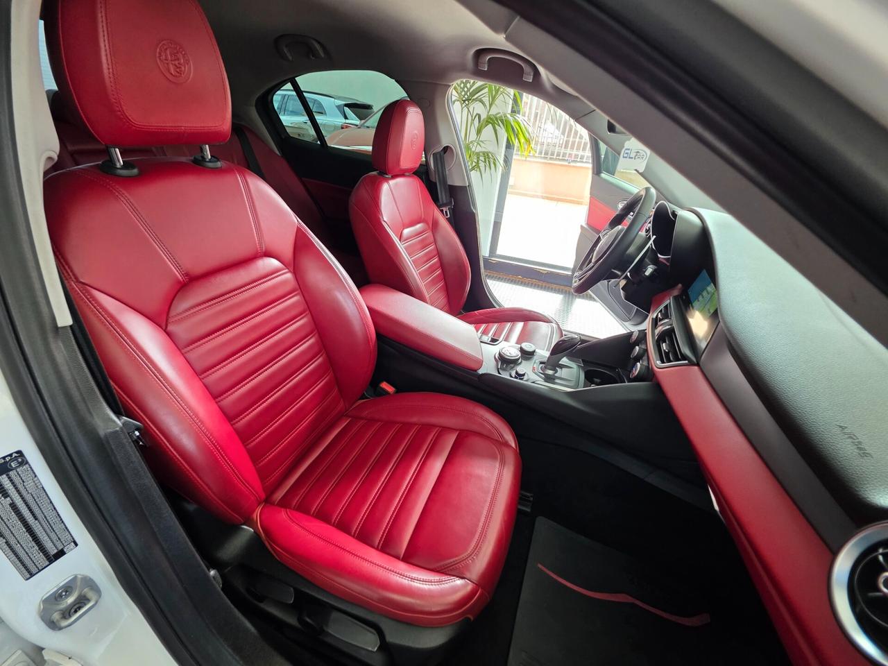 Alfa Romeo Giulia 2.2jtdm AT8 2017 99000km