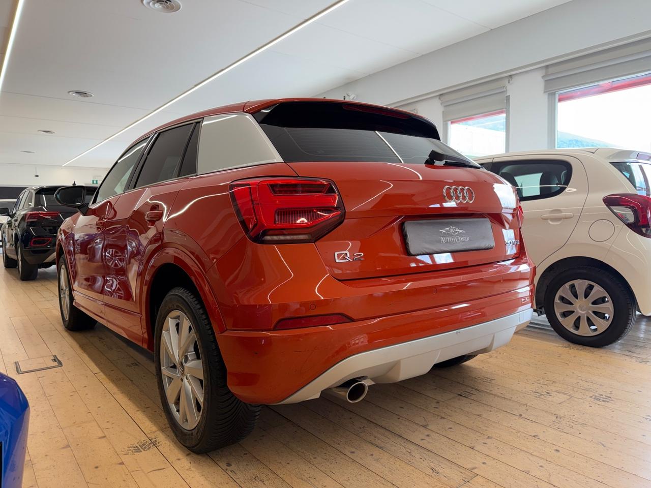 Audi Q2 30 TFSI Business Design Gancio Traino