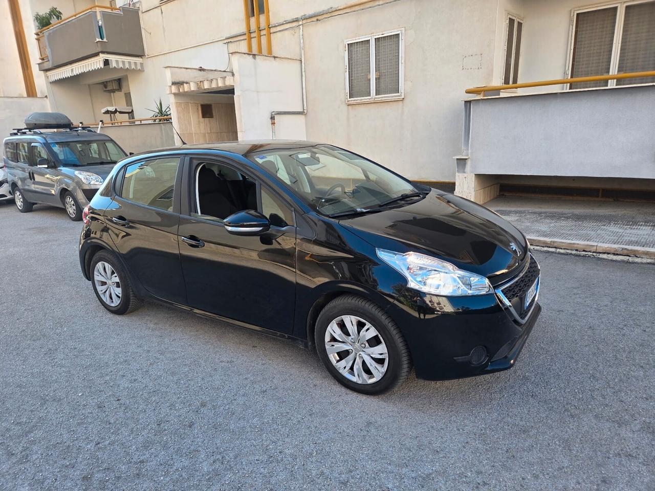 Peugeot 208 1.2 VTi 82 CV 5 porte Active