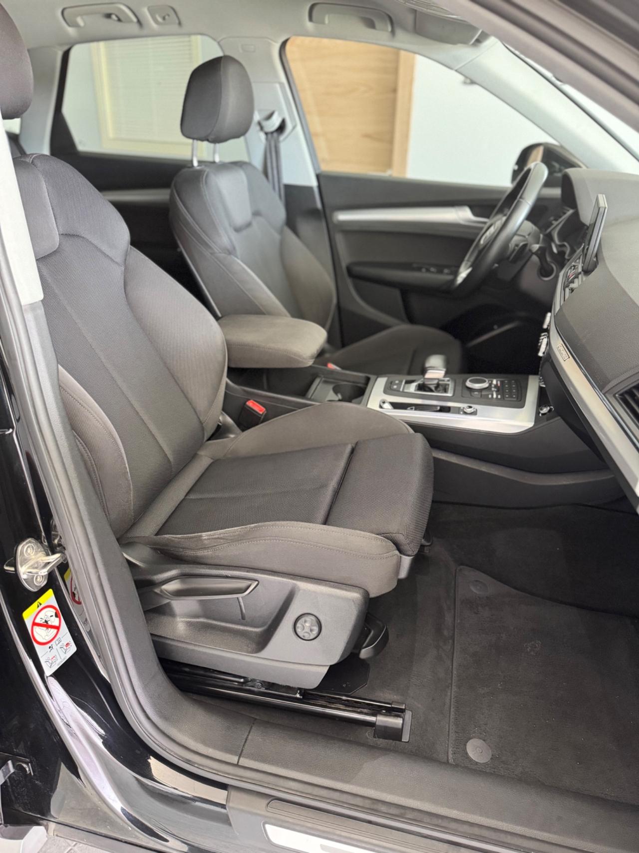 Audi Q5 40 TDI quattro S tronic Business Sport