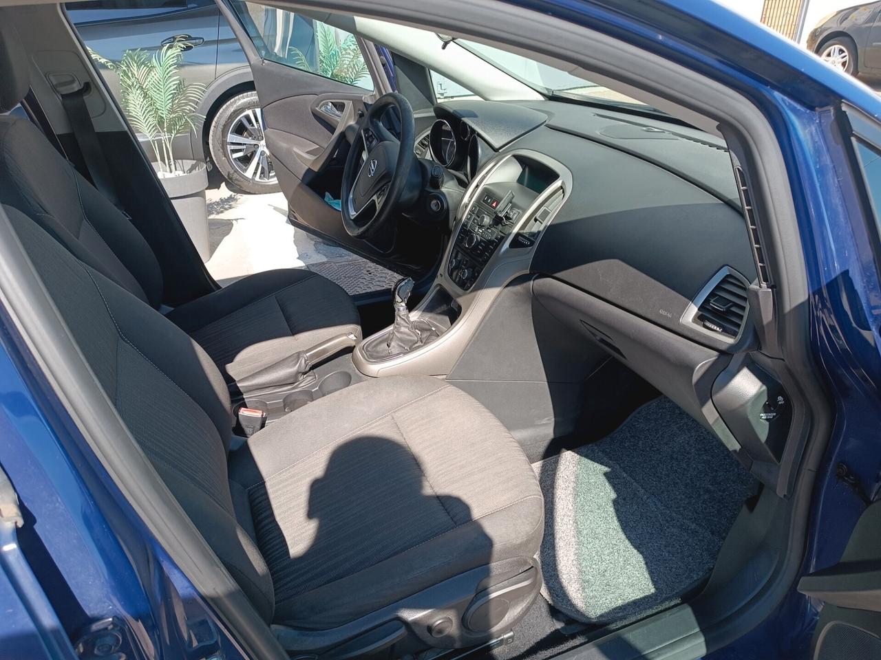 Astra 1.7 CDTI 110CV Sports Tourer Elective