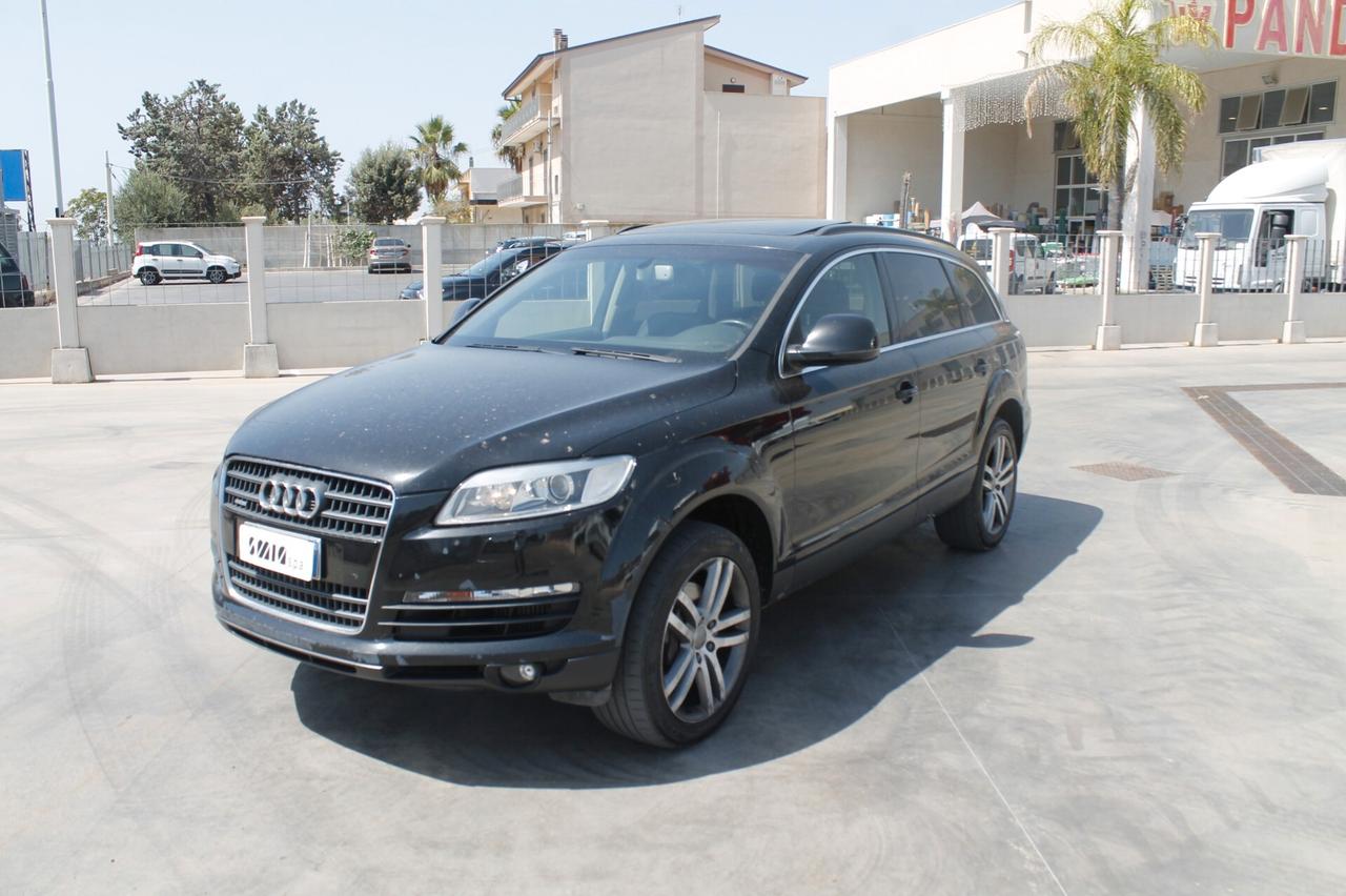 Audi Q7 3.0 V6 TDI 233CV quattro tiptronic