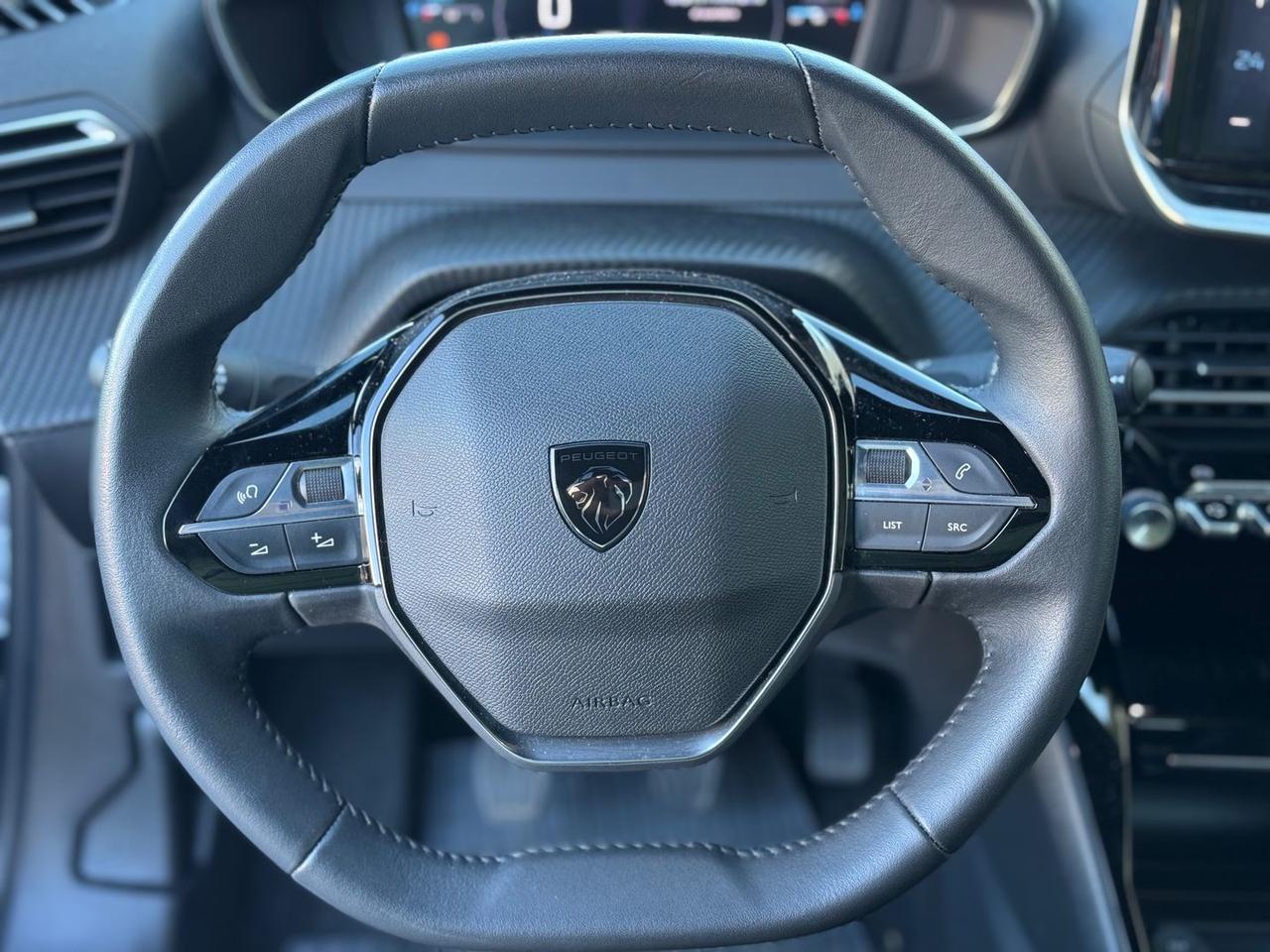 Peugeot 2008 Allure 1.2 PureTech 100 #9335