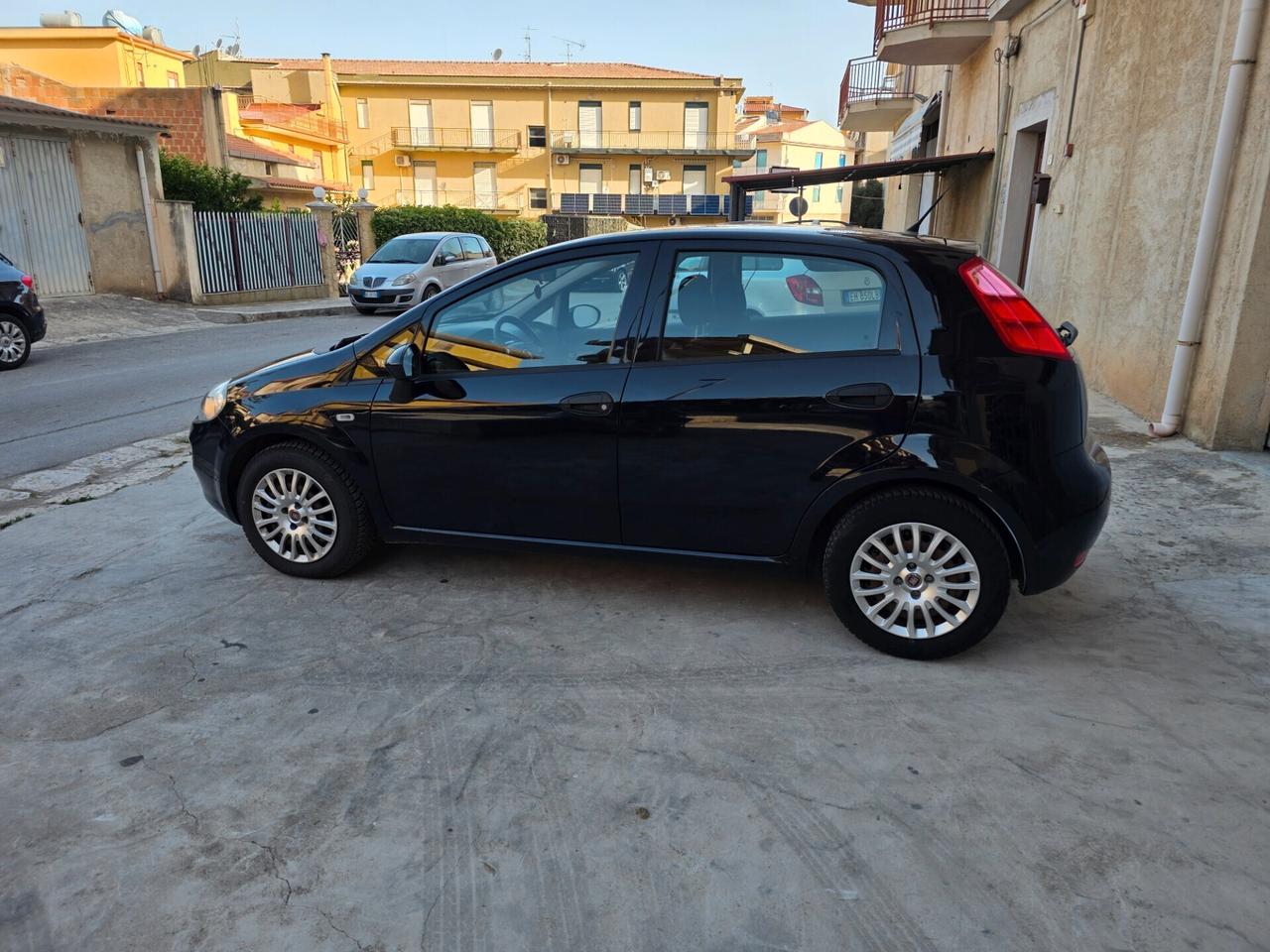 Fiat Punto 1.3 MJT II 75 CV 5 porte Street