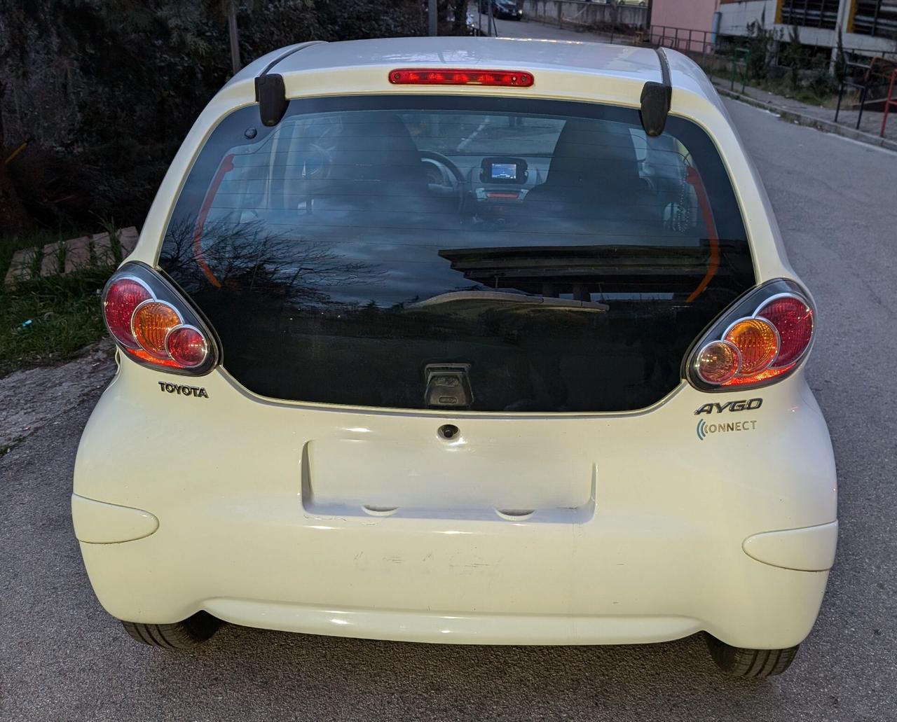 Toyota Aygo 1.0 12V VVT-i 5 porte Now Connect