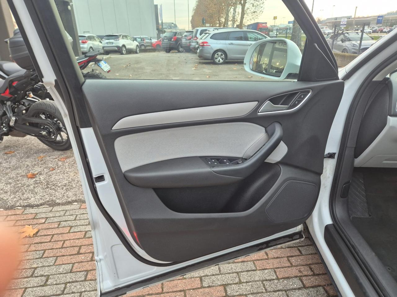 Audi Q3 2.0 TDI QUATTRO S-tronic Business Plus E5B