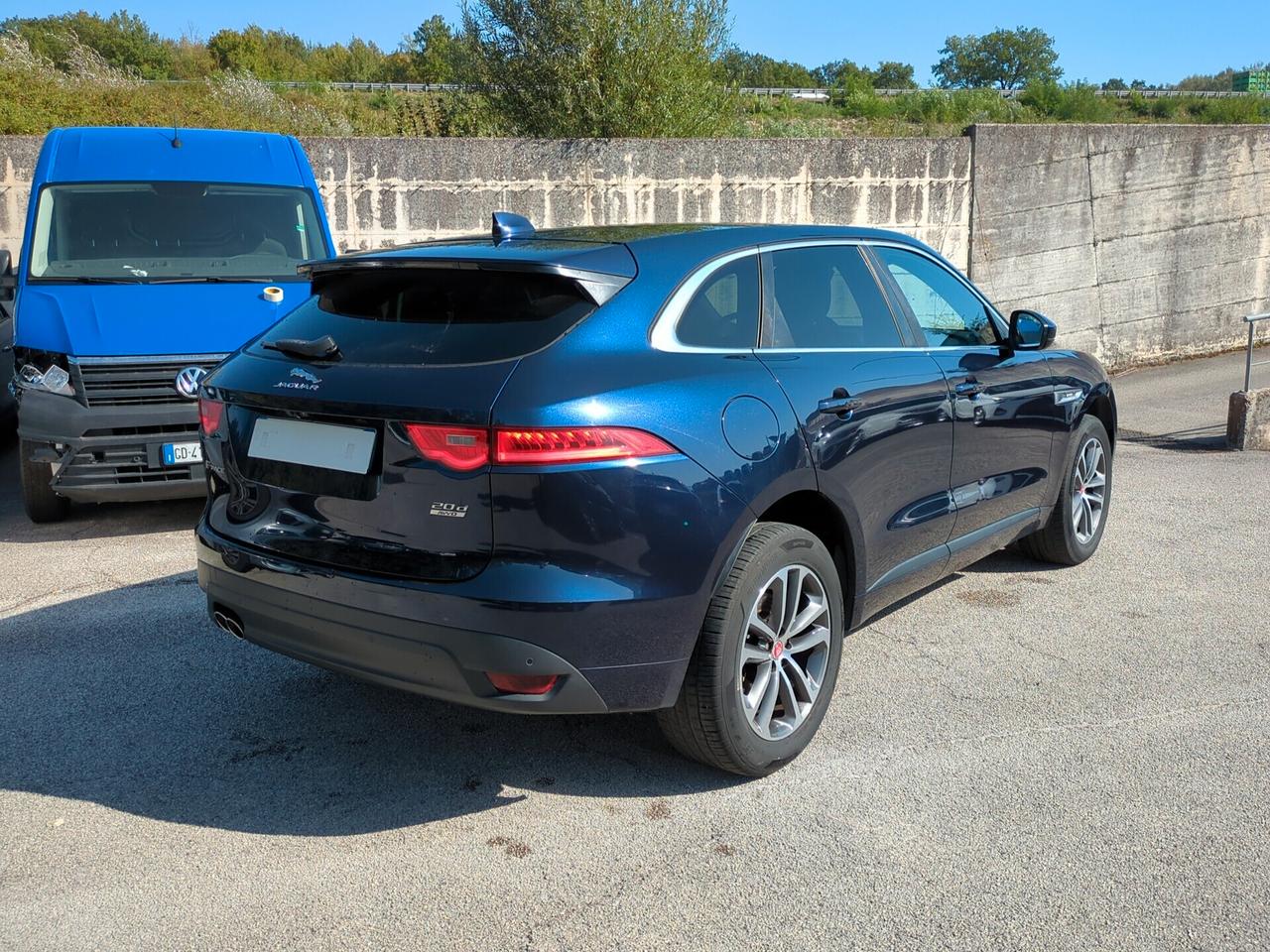 Jaguar F-Pace 2.0 D 180 CV AWD aut. R-Sport