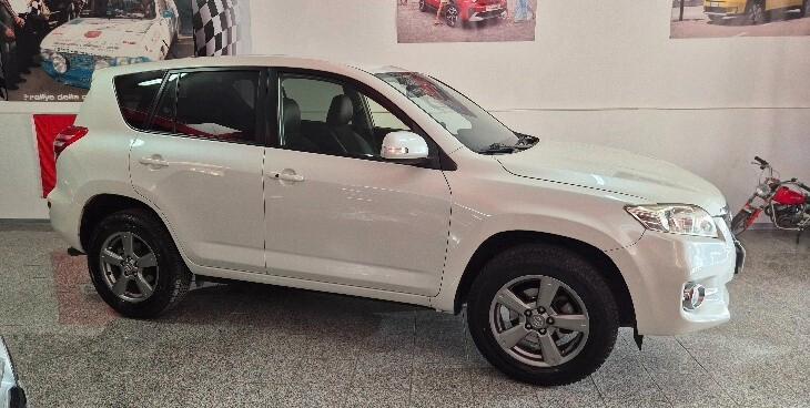 Toyota RAV 4 RAV4 Crossover 2.2 D-4D 150 CV Lounge