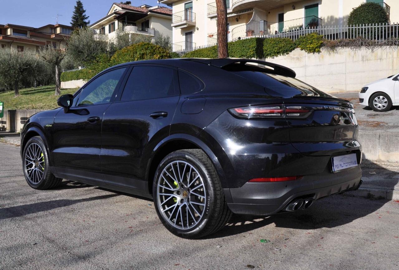 Porsche Cayenne Coupé 3.0 V6 E-Hybrid LEASING