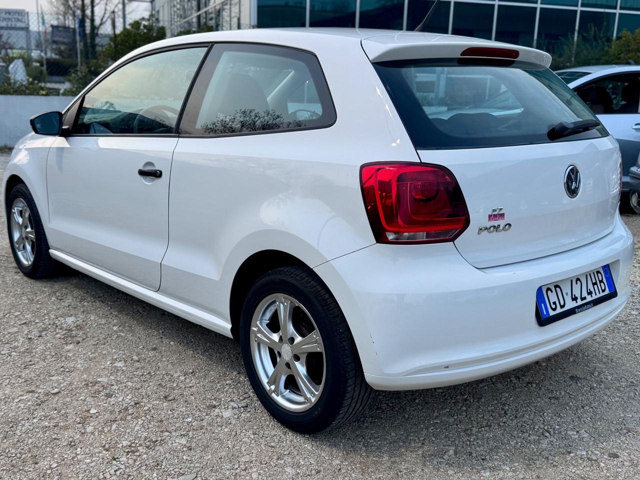 Volkswagen Polo 1.2 60cv Benzina Neopatentati 2011