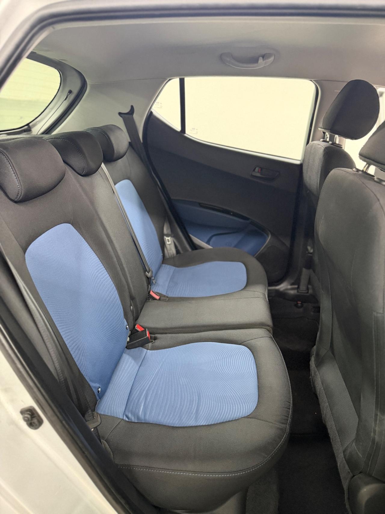 HYUNDAI i10 (anno 2016)