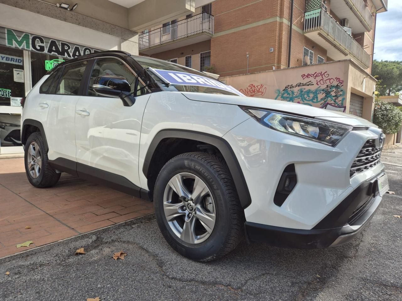Toyota RAV4 2.5 HV E-CVT 2WD Business